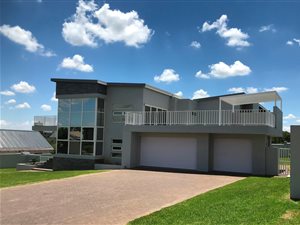 5 Bedroom House in Poortview