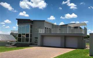 5 Bedroom House in Poortview