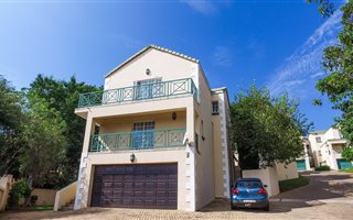 3 Bedroom Townhouse in La Montagne