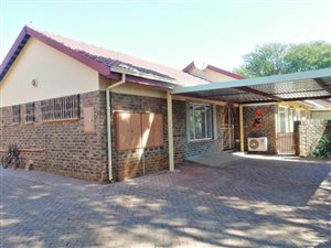 4 Bed Townhouse in Sinoville