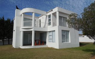 3 Bedroom House in Country Club