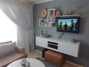 2 Bed Flat in Olievenhoutbosch