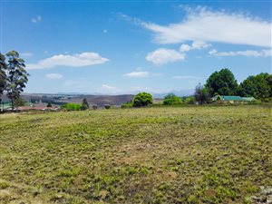 2258 m² Land available in Underberg