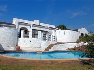 4 Bed House in Mountain Ridge