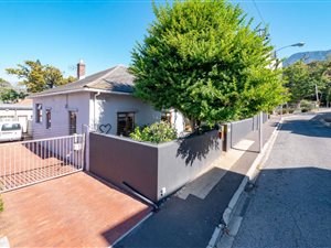 2 Bed House in Rondebosch