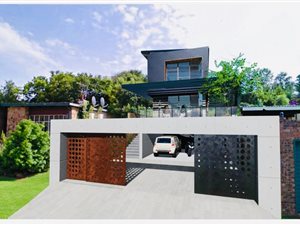 823 m² Land available in Clubview