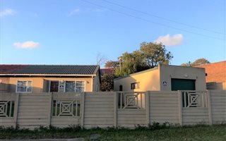 2 Bedroom House in Stoney Drift