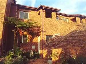 1 Bed Townhouse in Weltevreden Park