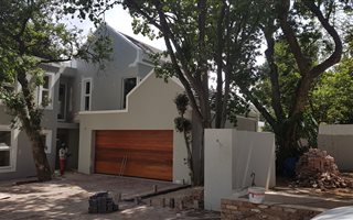 4 Bedroom Cluster in Waterkloof