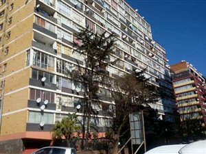 1 Bed Apartment in Hillbrow