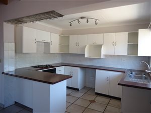 2 Bed Apartment in Radiokop