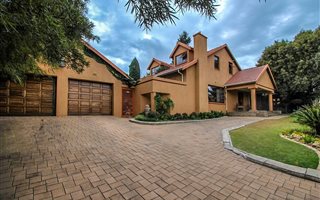 6 Bedroom House in Florida Glen