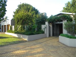 4 Bed House in Die Wilgers