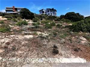 687 m² Land available in Vlees Bay