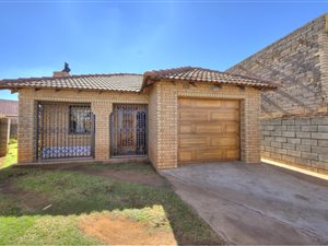 3 Bed House in Dobsonville