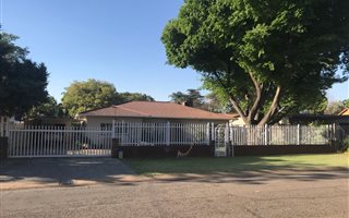 5 Bedroom House in Annlin