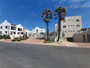 2 Bed Apartment in Melkbosstrand