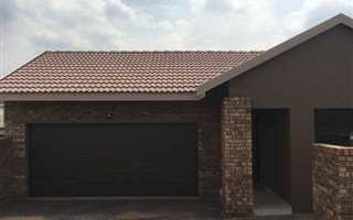 3 Bedroom House in Roodeplaat