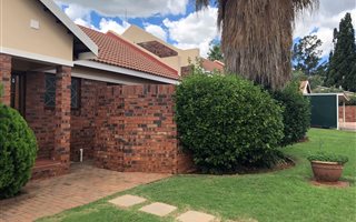 3 Bedroom Townhouse in Flamwood