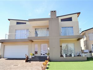 3 Bed House in Sunset Estate