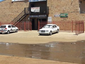 1090 m² Industrial space in Soweto Central