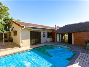 4 Bed House in Door de Kraal