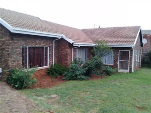 3 Bed House in The Reeds