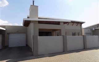 3 Bedroom Townhouse in Waterval East