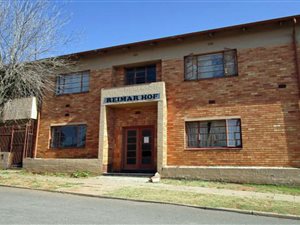 2 Bed Apartment in Luipaardsvlei