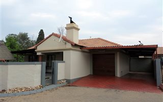 2 Bedroom House in Willow Park Manor