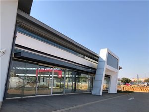 4040 m² Retail Space in Carlswald Estate