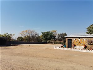 1 ha Smallholding in Heatherdale