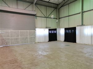 335 m² Industrial space in Mt Edgecombe