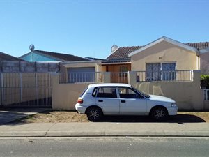 4 Bed House in Rocklands
