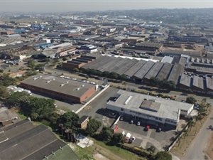 4900 m² Industrial space in Jacobs
