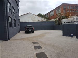 800 m² Commercial space in Clairwood