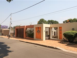 800 m² Hotel in Orchards
