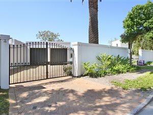 4 Bed House in Tokai