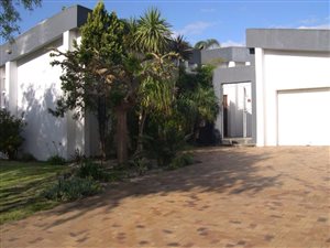 4 Bed House in Amandelsig