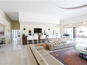 7 Bed House in Dunblane Estate