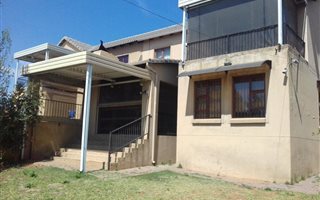 3 Bedroom Duet in Thatchfield