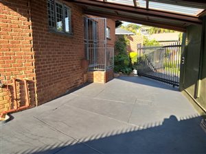 2 Bed Apartment in Erasmuskloof