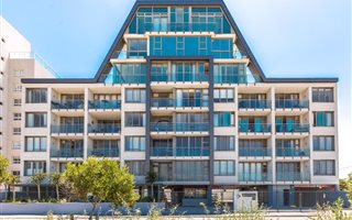 2 Bedroom Apartment in Mouille Point