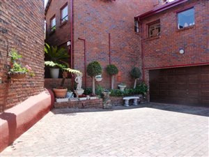 3 Bed Cluster in Wilro Park
