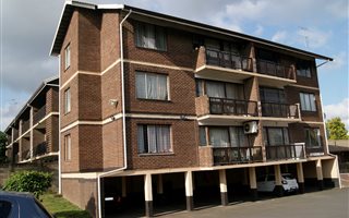 2 Bedroom Flat in Pinetown Central