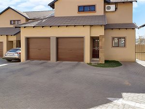 3 Bed Townhouse in Summerset