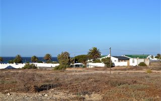 584 m² Land available in St Helena Bay