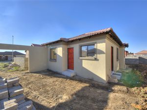 3 Bedroom House in Vanderbijlpark CE4