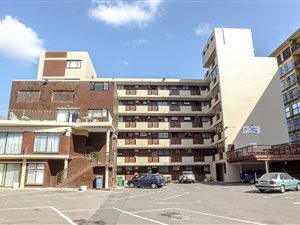 1 Bed Apartment in Amanzimtoti