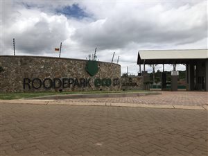 2 Bed Apartment in Kameeldrift